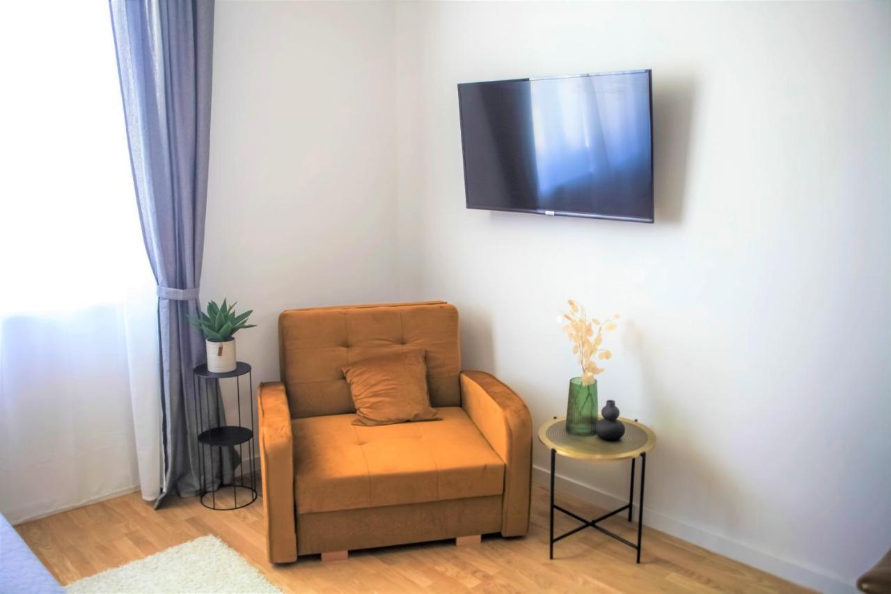 Hedone City Luxury Apartments With Free Parking Pola Esterno foto